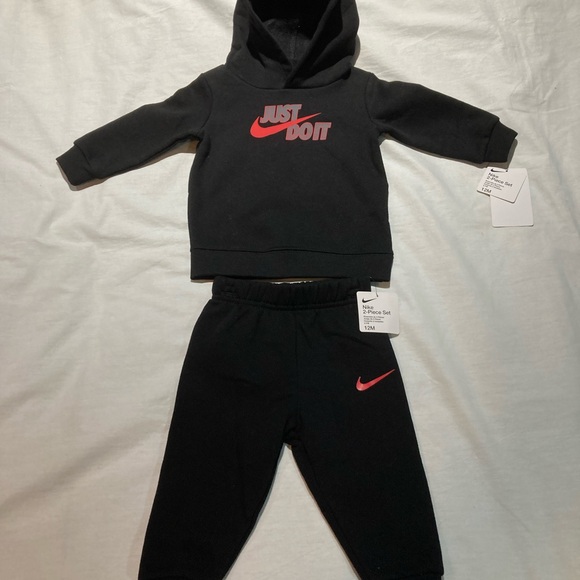 This is a Fantastic Boys 12M Nike Just Do It Sweat Suit. NWT! - Picture 2 of 8